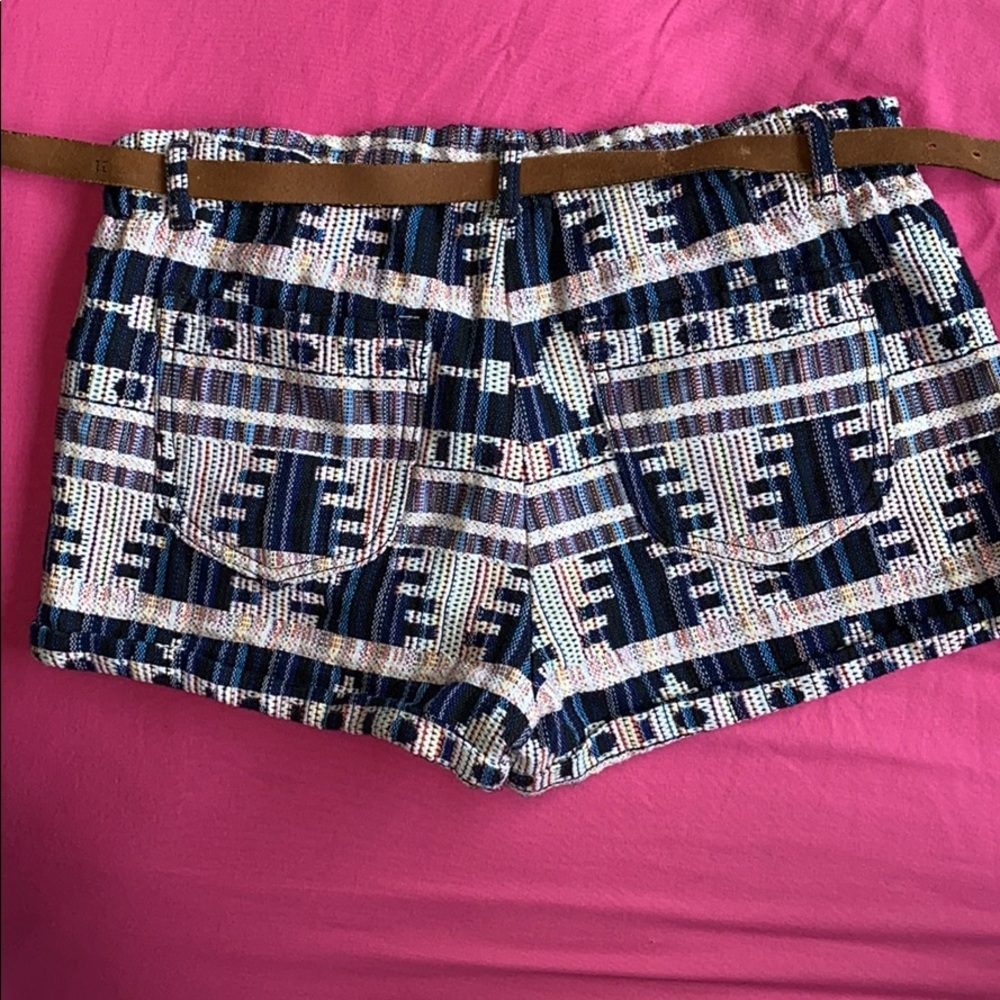 Abstract Print Shorts - Picture 5 of 5